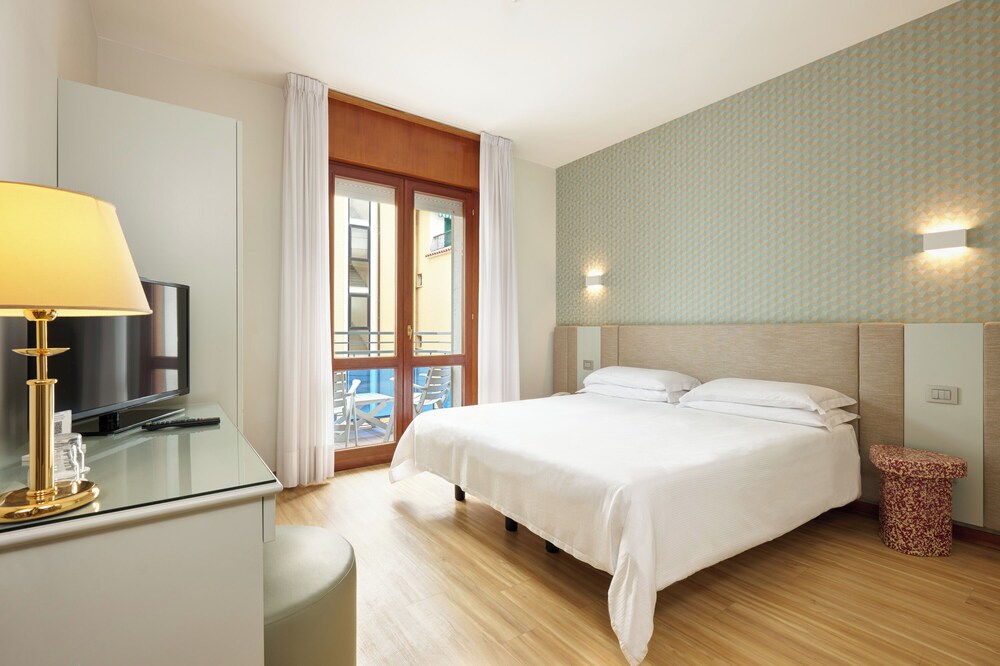 Hotel Croce di Malta — Hotel rooms in Jesolo, Veneto