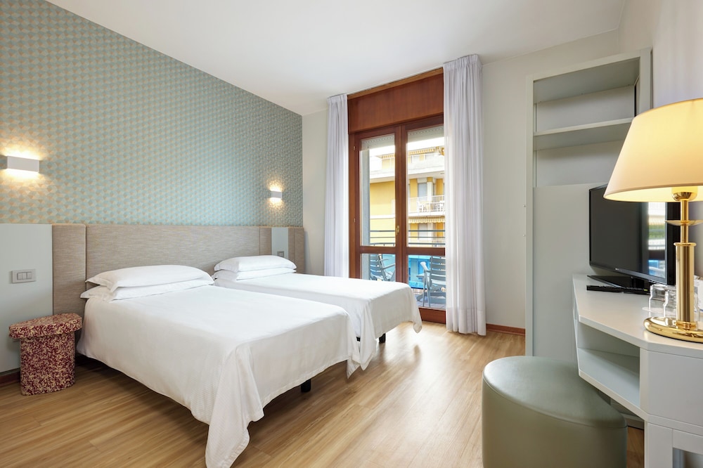 Hotel Croce di Malta — Hotel rooms in Jesolo, Veneto