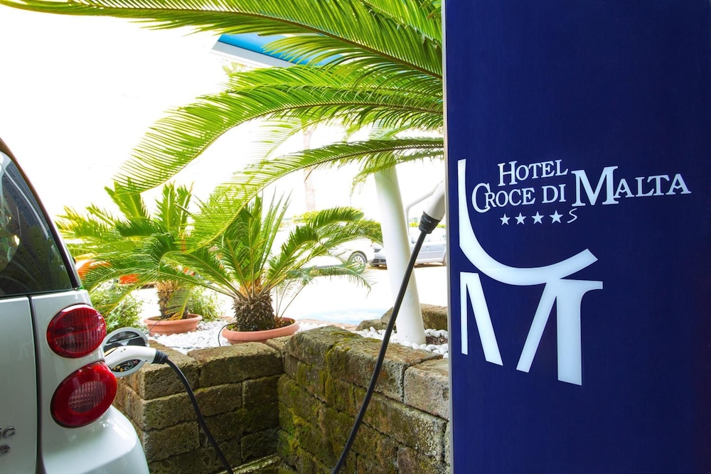 Hotel Croce di Malta — Hotel building in Jesolo, Veneto