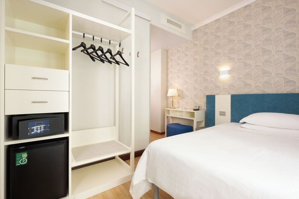 Hotel Croce di Malta — Hotel rooms in Jesolo, Veneto