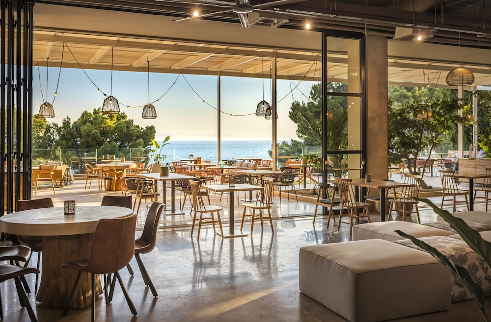 [PLACES] Dalmacija by Valamar — Restaurant & bars in Makarska, Split-Dalmatia