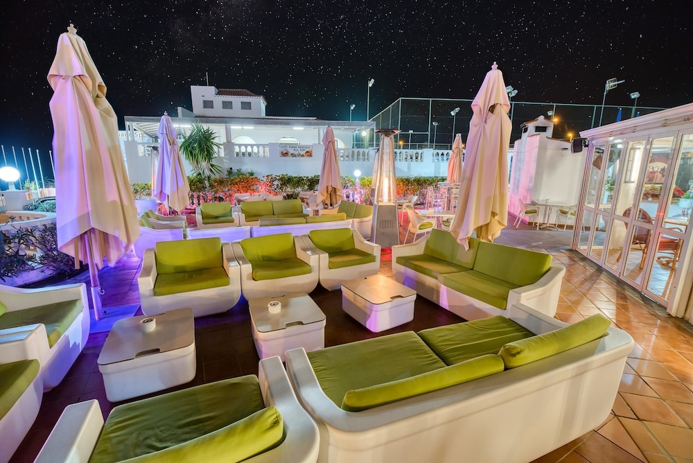Ona el Marqués Resort — Restaurant & bars in Acantilado de los Gigantes, Canary Islands