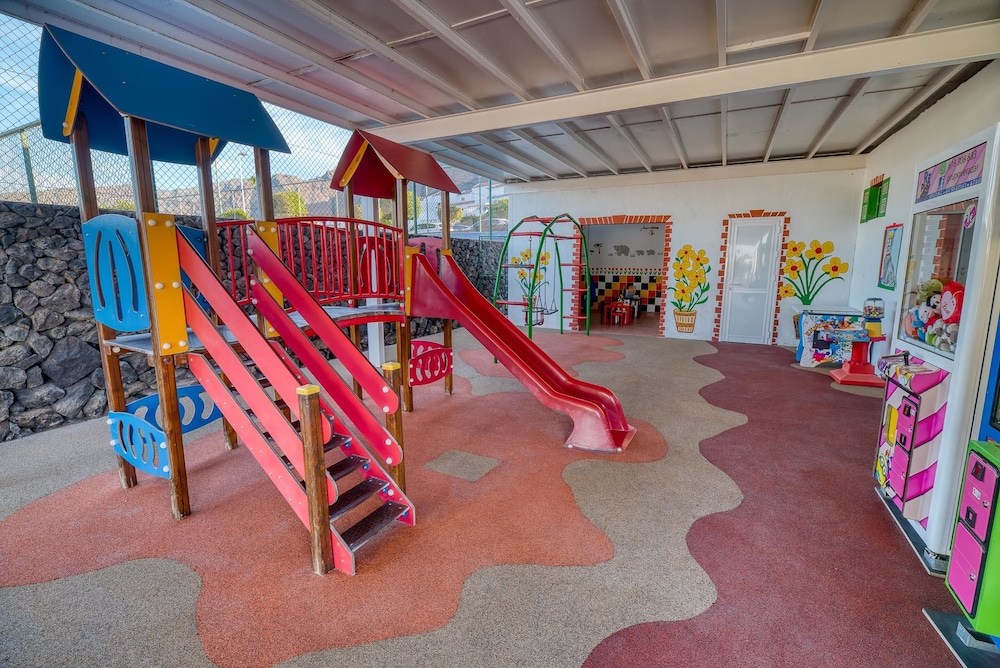 Ona el Marqués Resort — Attractions for children in Acantilado de los Gigantes, Canary Islands
