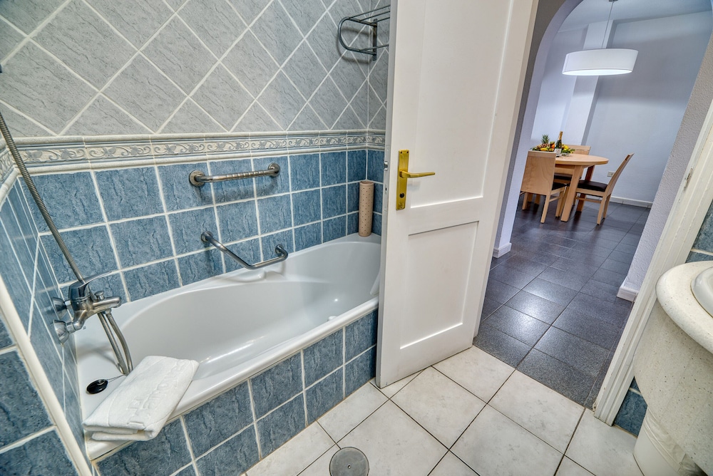 Ona el Marqués Resort — Hotel rooms in Acantilado de los Gigantes, Canary Islands