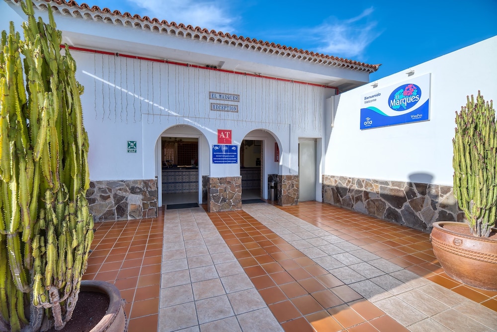 Ona el Marqués Resort — Hotel building in Acantilado de los Gigantes, Canary Islands