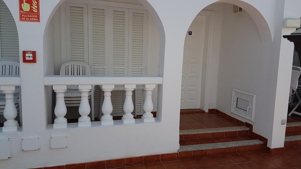 Ona el Marqués Resort — Hotel building in Acantilado de los Gigantes, Canary Islands