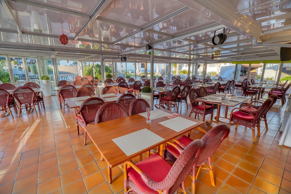 Ona el Marqués Resort — Restaurant & bars in Acantilado de los Gigantes, Canary Islands