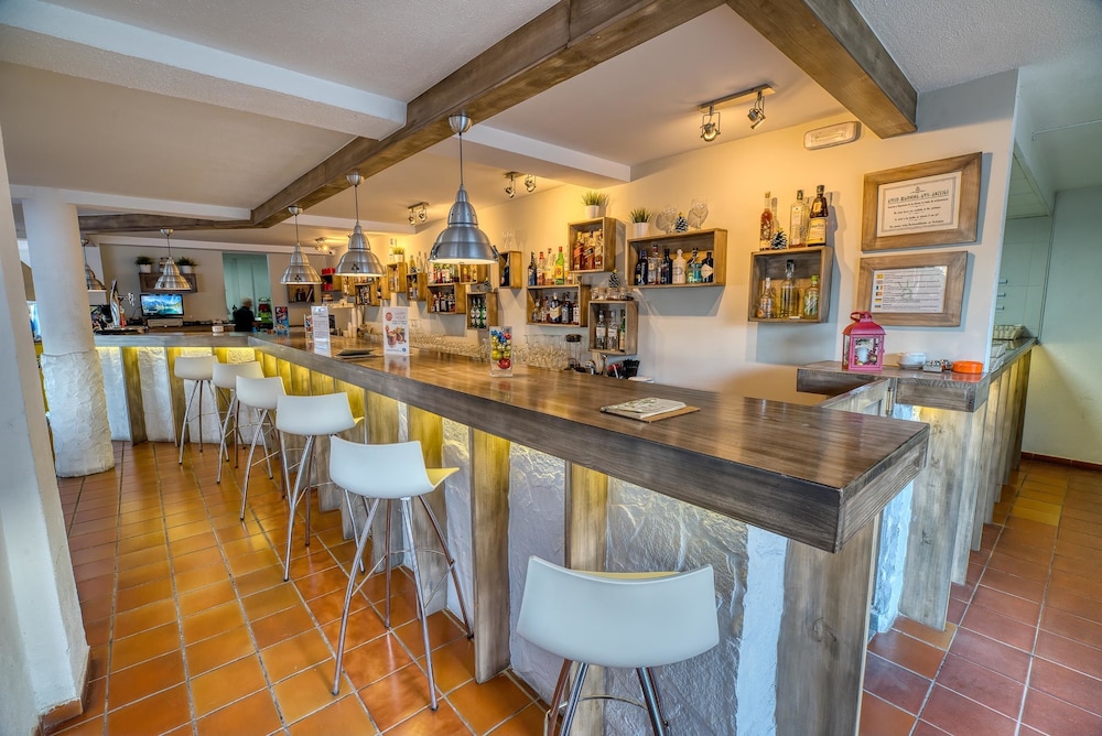Ona el Marqués Resort — Restaurant & bars in Acantilado de los Gigantes, Canary Islands