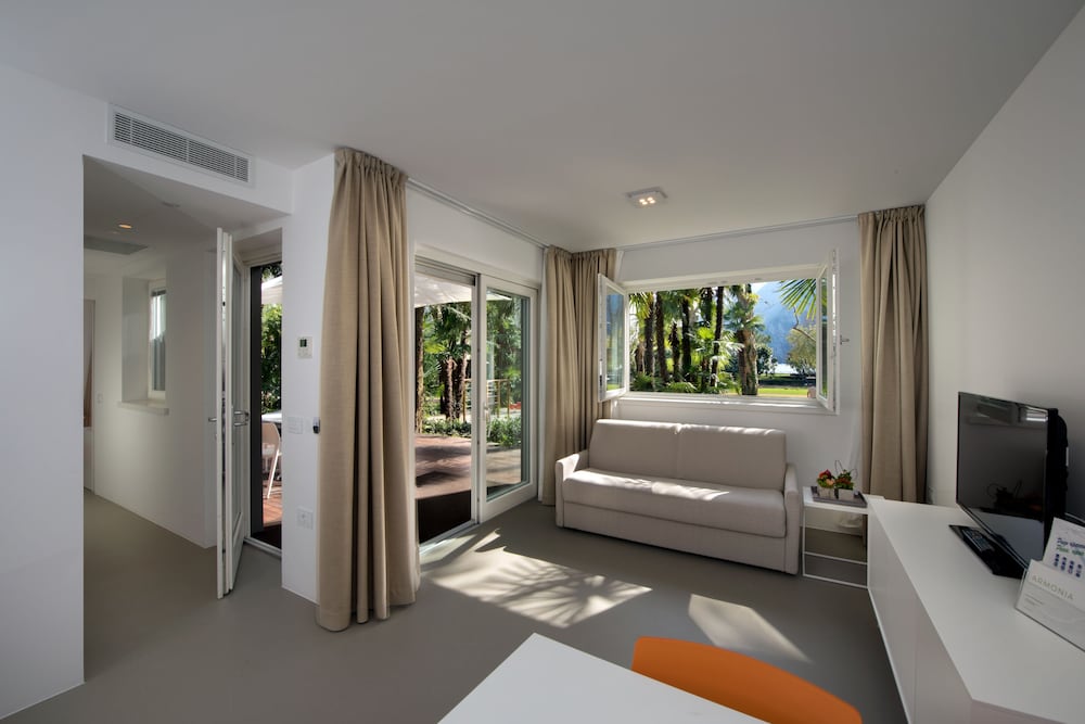 Du Lac et Du Parc Grand Resort — Hotel rooms in Riva del Garda, Trentino-Alto Adige