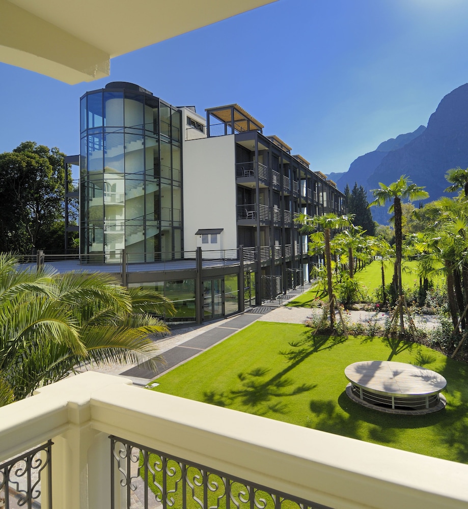 Du Lac et Du Parc Grand Resort — Hotel building in Riva del Garda, Trentino-Alto Adige