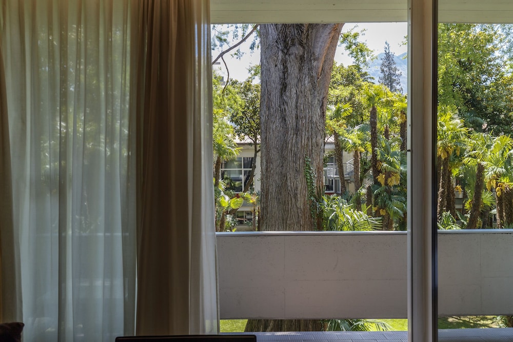 Du Lac et Du Parc Grand Resort — Hotel rooms in Riva del Garda, Trentino-Alto Adige