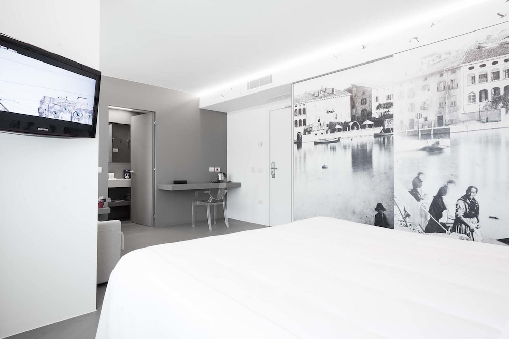 Du Lac et Du Parc Grand Resort — Hotel rooms in Riva del Garda, Trentino-Alto Adige