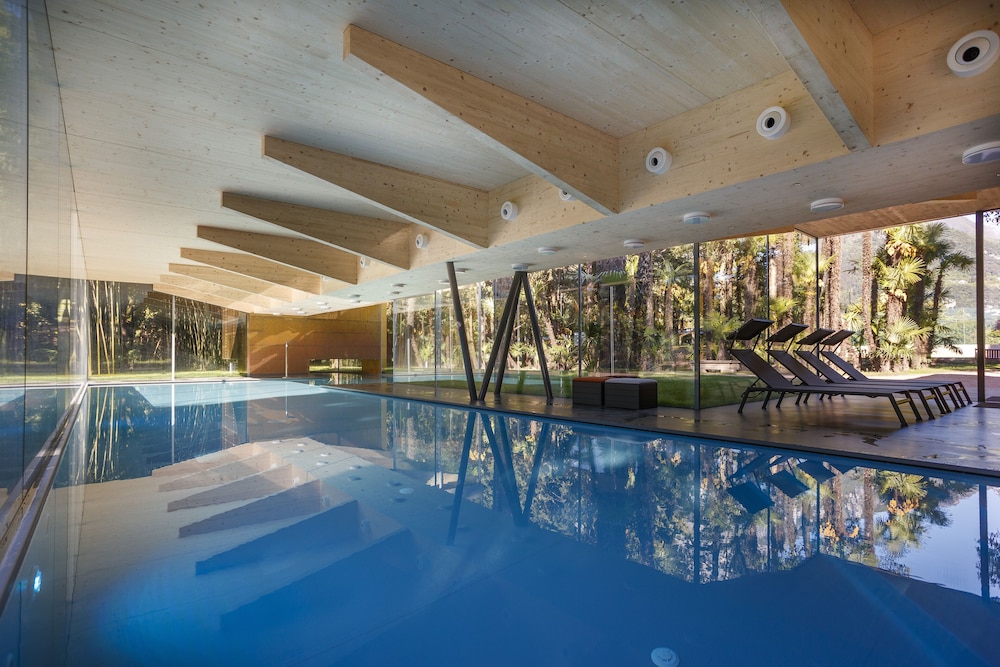 Du Lac et Du Parc Grand Resort — Swimming pool in Riva del Garda, Trentino-Alto Adige