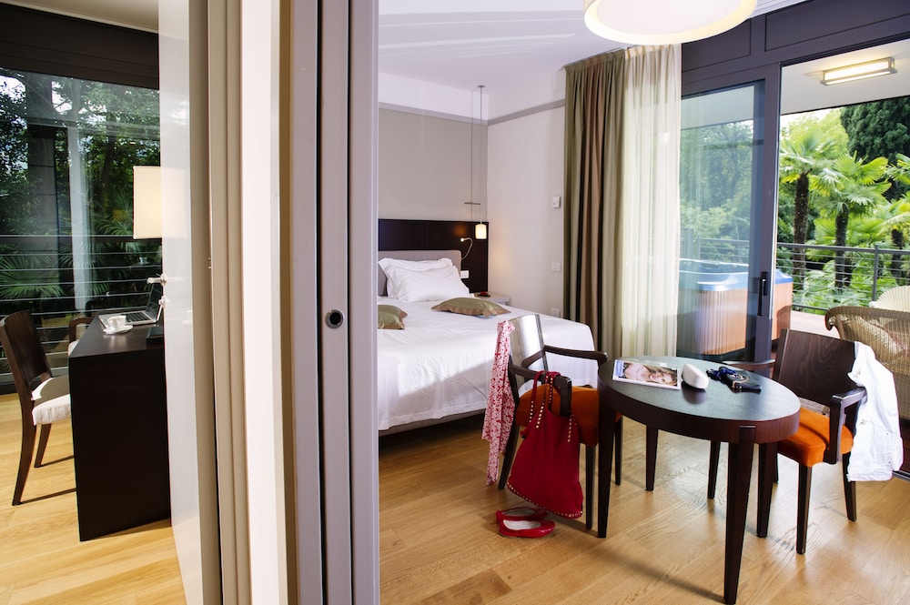 Du Lac et Du Parc Grand Resort — Hotel rooms in Riva del Garda, Trentino-Alto Adige