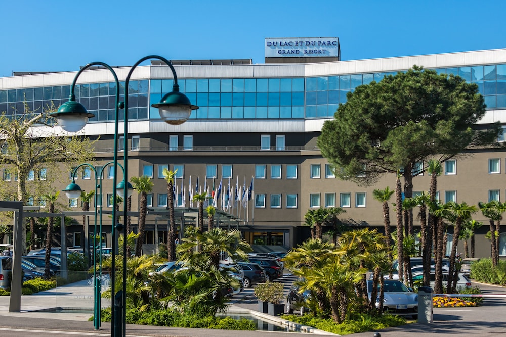 Du Lac et Du Parc Grand Resort — Hotel building in Riva del Garda, Trentino-Alto Adige
