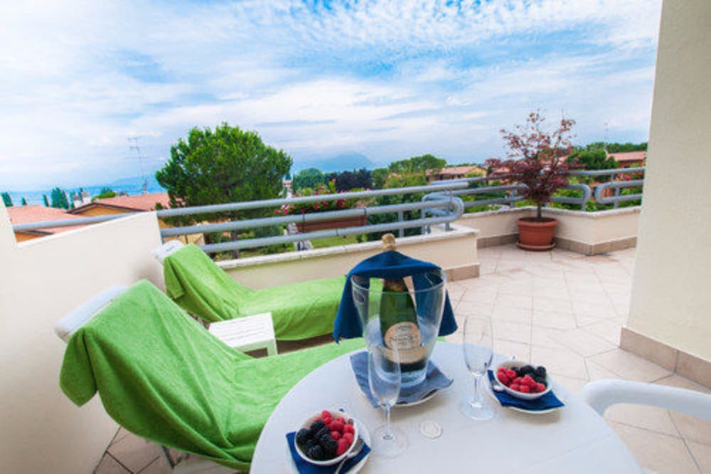 Hotel Du Parc — Hotel rooms in Sirmione, Lombardy