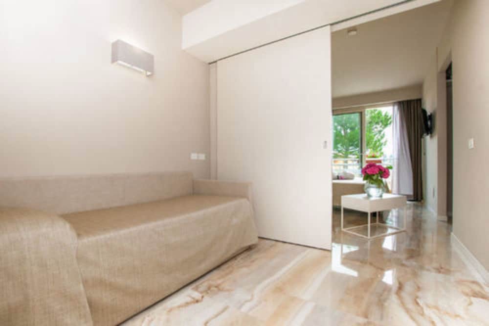 Hotel Du Parc — Hotel rooms in Sirmione, Lombardy