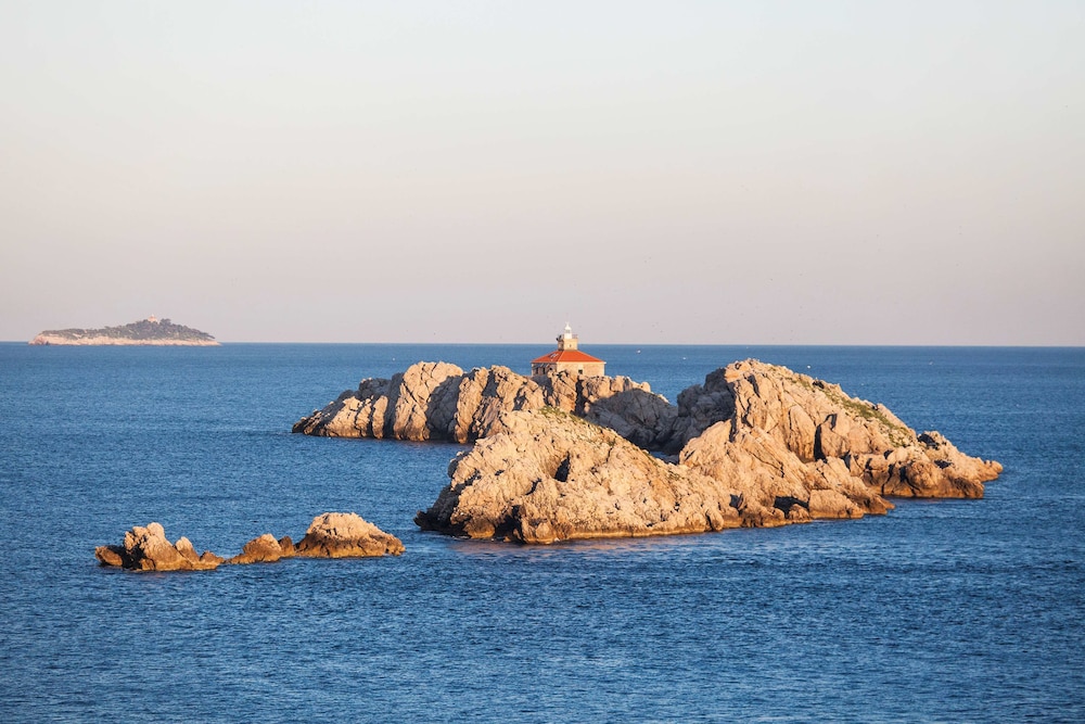 Dubrovnik Palace — Attractions in the area in Dubrovnik, Dubrovnik-Neretva
