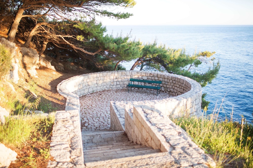 Dubrovnik Palace — Attractions in the area in Dubrovnik, Dubrovnik-Neretva