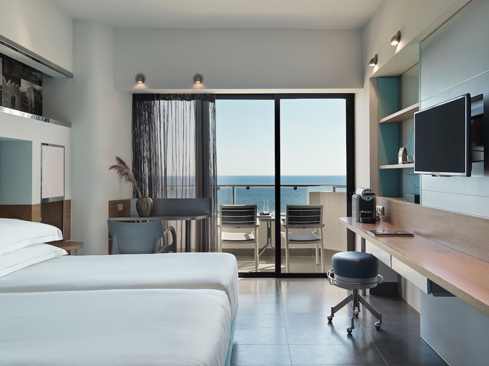 Esperos Palace Resort & Spa — Hotel rooms in Faliraki, South Aegean