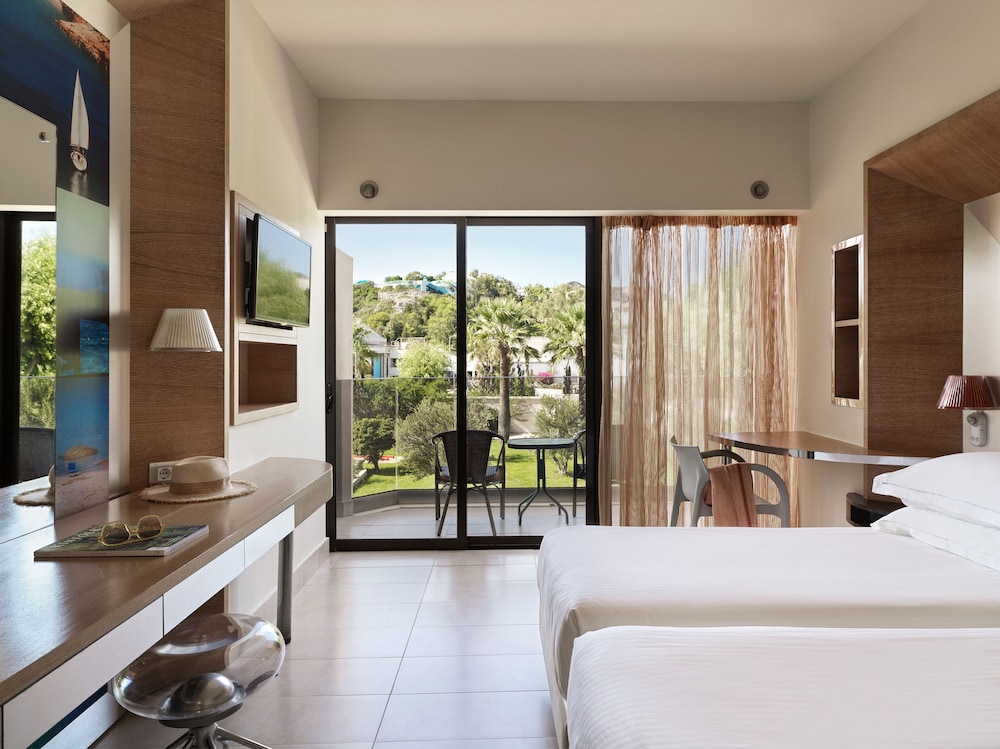 Esperos Palace Resort & Spa — Hotel rooms in Faliraki, South Aegean