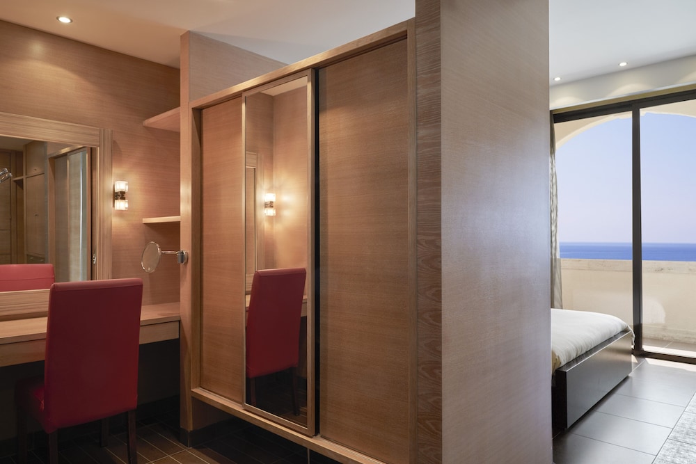 Esperos Palace Resort & Spa — Hotel rooms in Faliraki, South Aegean