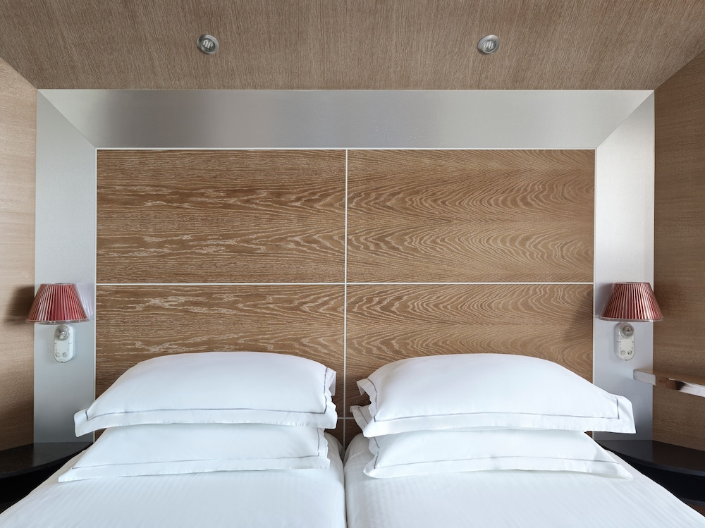 Esperos Palace Resort & Spa — Hotel rooms in Faliraki, South Aegean