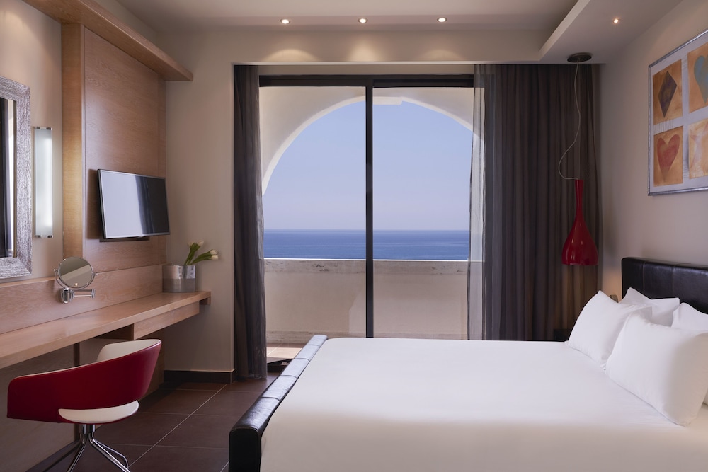 Esperos Palace Resort & Spa — Hotel rooms in Faliraki, South Aegean