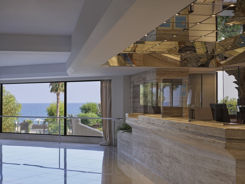 Esperos Palace Resort & Spa — Hotel building in Faliraki, South Aegean