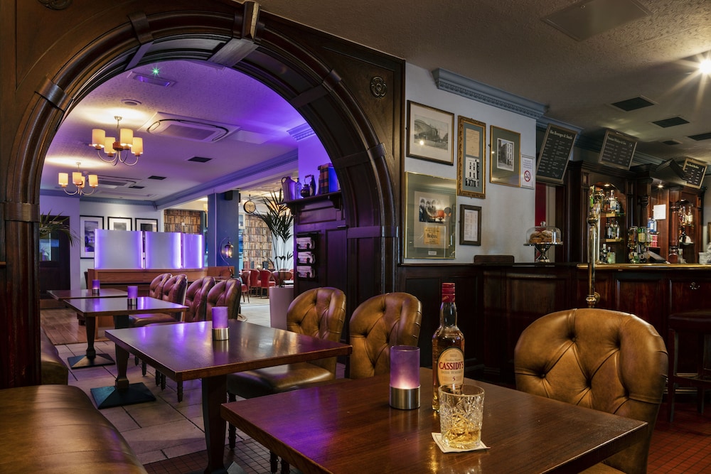 Cassidys Hotel — Restaurant & bars in Dublin, Dublin City