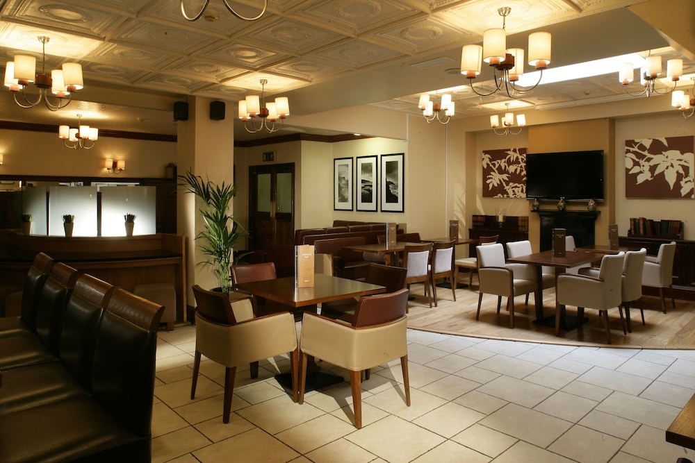 Cassidys Hotel — Restaurant & bars in Dublin, Dublin City