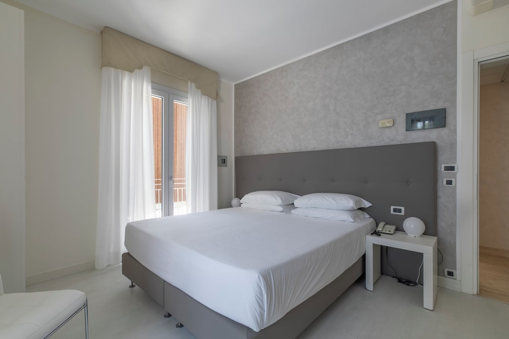 Hotel & Resort Gallia — Hotel rooms in Jesolo, Veneto