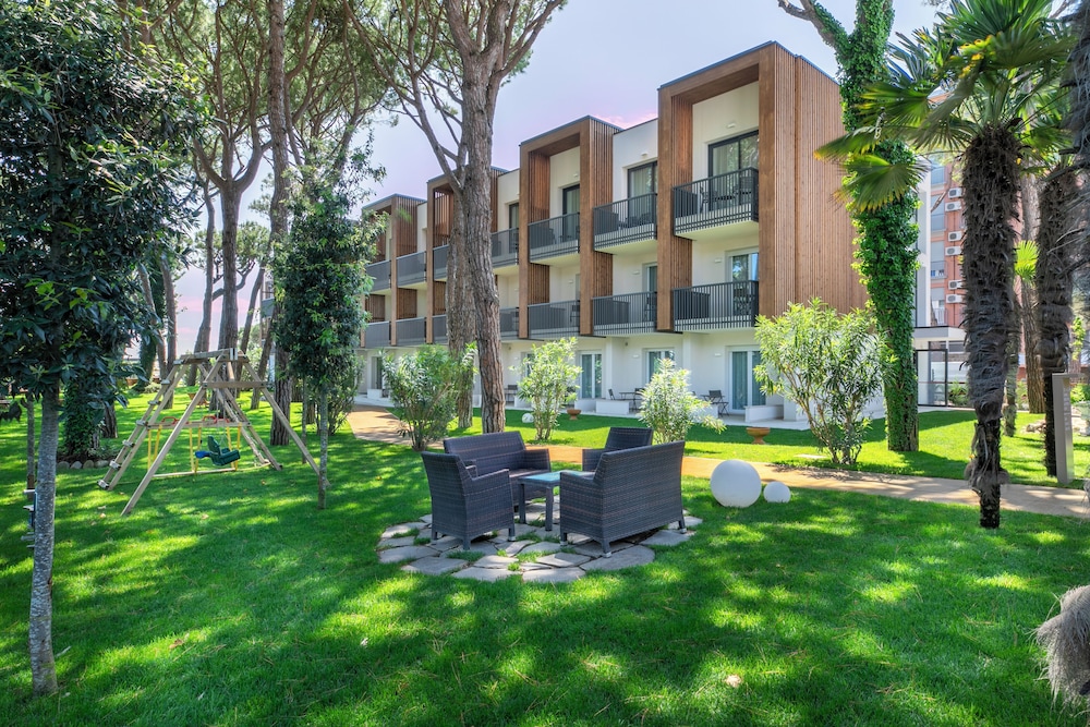 Hotel & Resort Gallia — Hotel building in Jesolo, Veneto