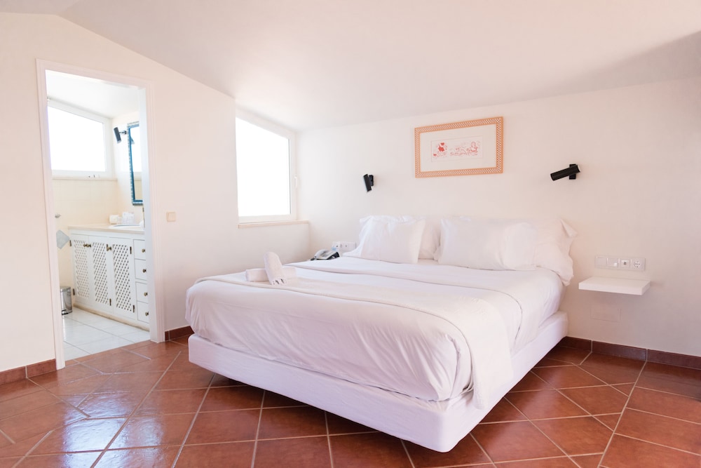 Costa D’Oiro Ambiance Village — Hotel rooms in Lagos, Faro