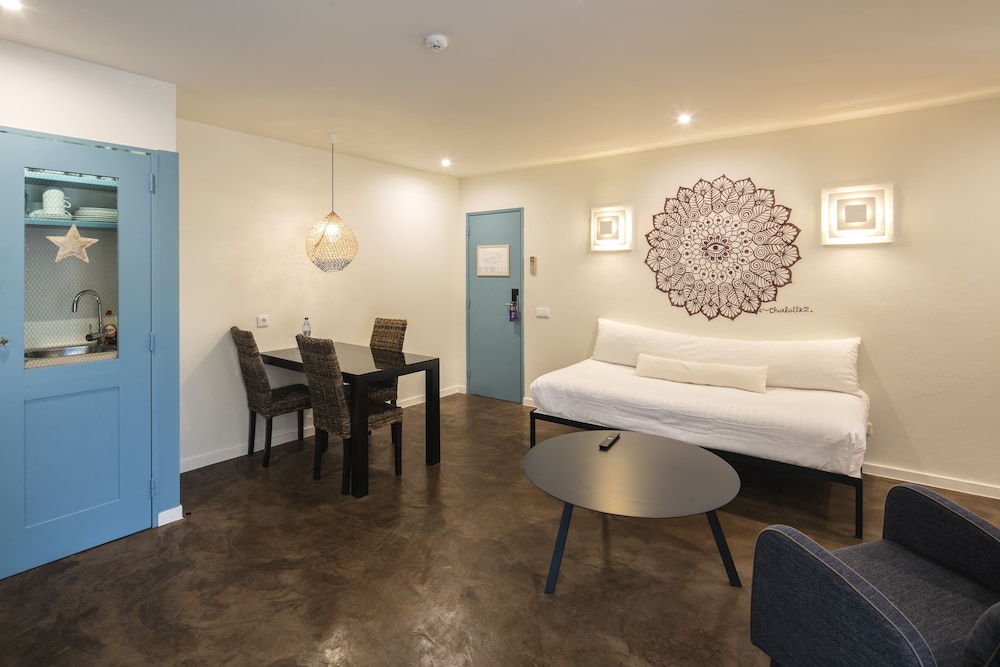 Costa D’Oiro Ambiance Village — Hotel rooms in Lagos, Faro