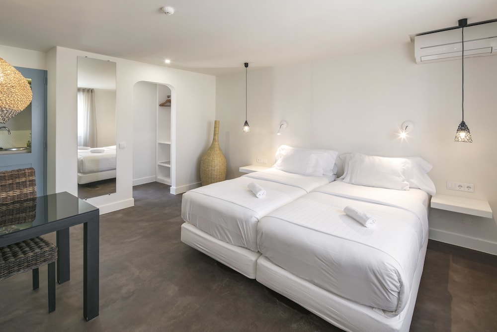 Costa D’Oiro Ambiance Village — Hotel rooms in Lagos, Faro