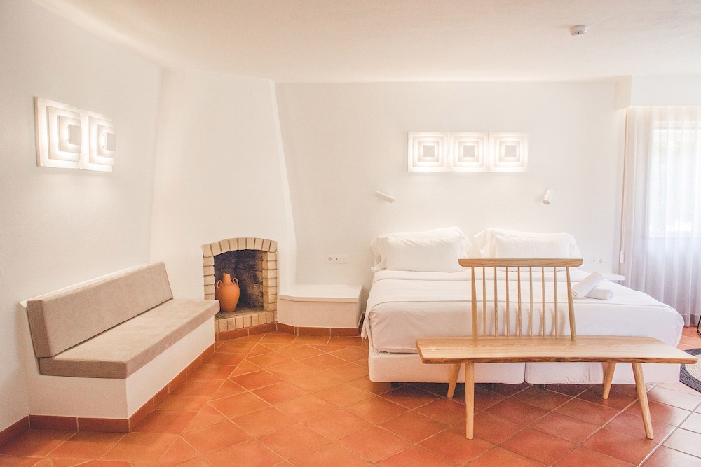 Costa D’Oiro Ambiance Village — Hotel rooms in Lagos, Faro