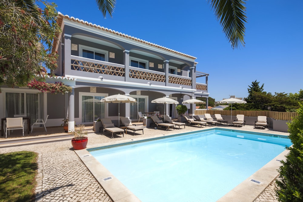 Costa D’Oiro Ambiance Village — Swimming pool in Lagos, Faro