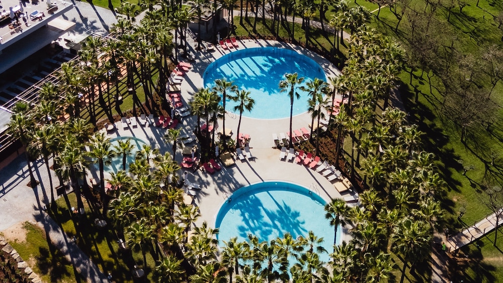 Kimpton Atlântico Algarve by IHG — Swimming pool in Albufeira, Faro