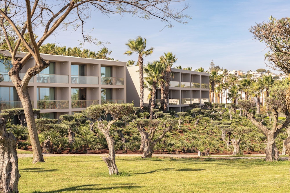 Kimpton Atlântico Algarve by IHG — Hotel building in Albufeira, Faro