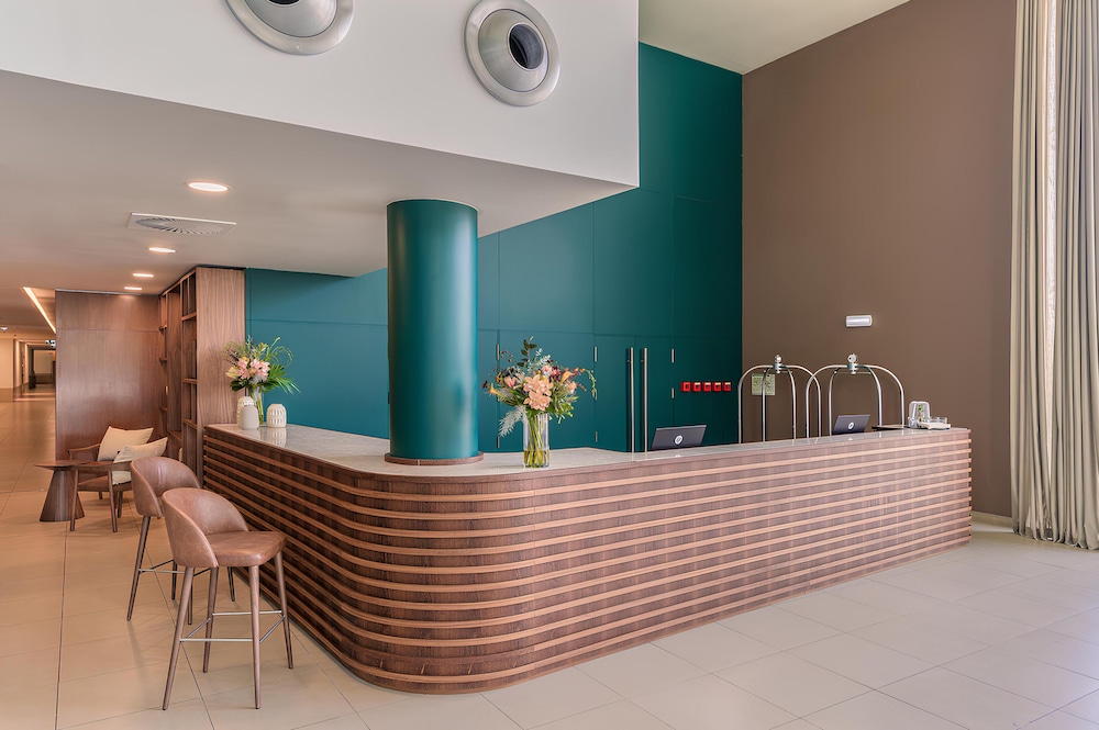 NAU Sao Rafael Suites – All Inclusive — Hotel building in Albufeira, Faro