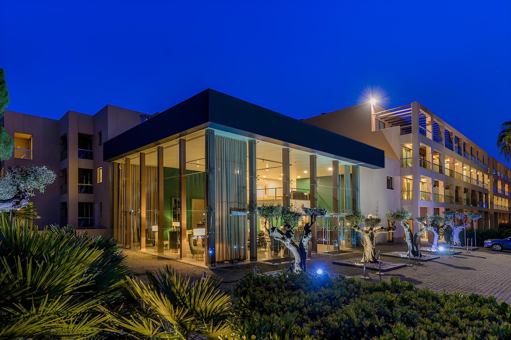 NAU Sao Rafael Suites – All Inclusive — Hotel building in Albufeira, Faro