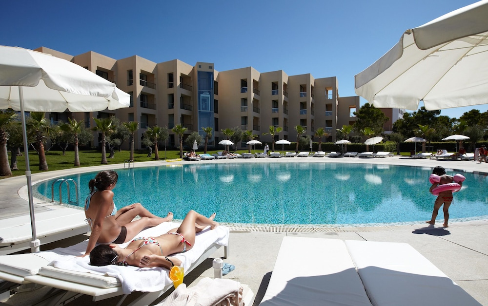 NAU Sao Rafael Suites – All Inclusive — Swimming pool in Albufeira, Faro