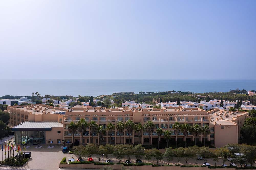 NAU Sao Rafael Suites – All Inclusive — Hotel building in Albufeira, Faro