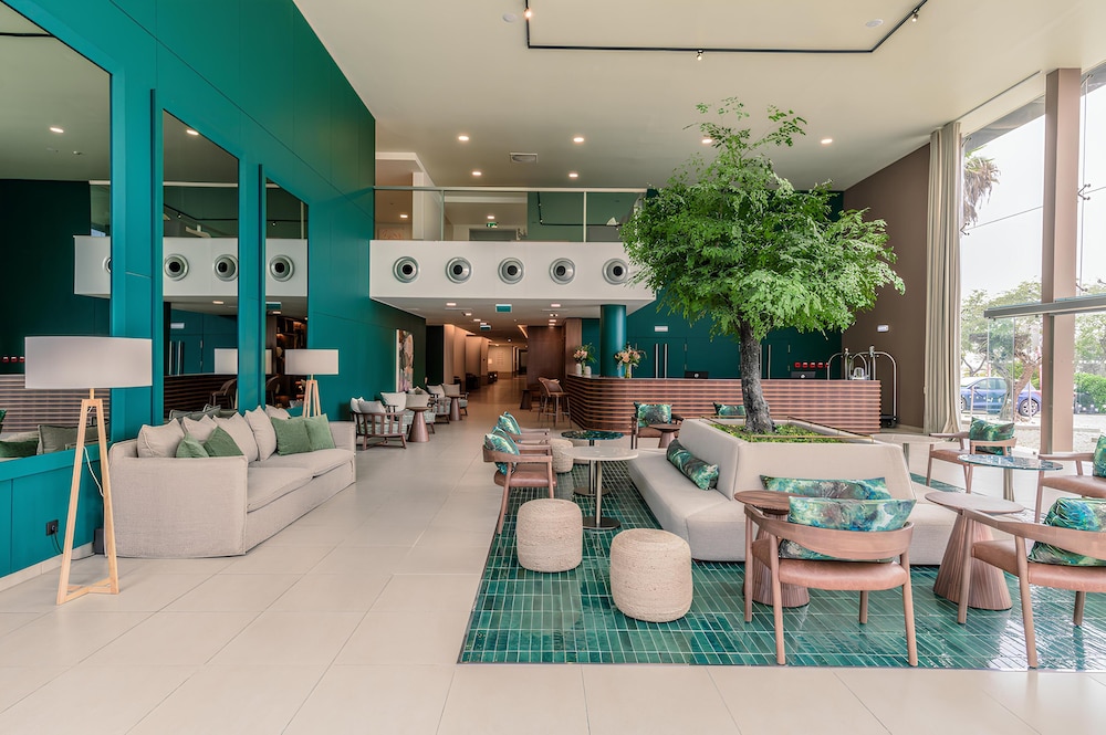 NAU Sao Rafael Suites – All Inclusive — Hotel building in Albufeira, Faro
