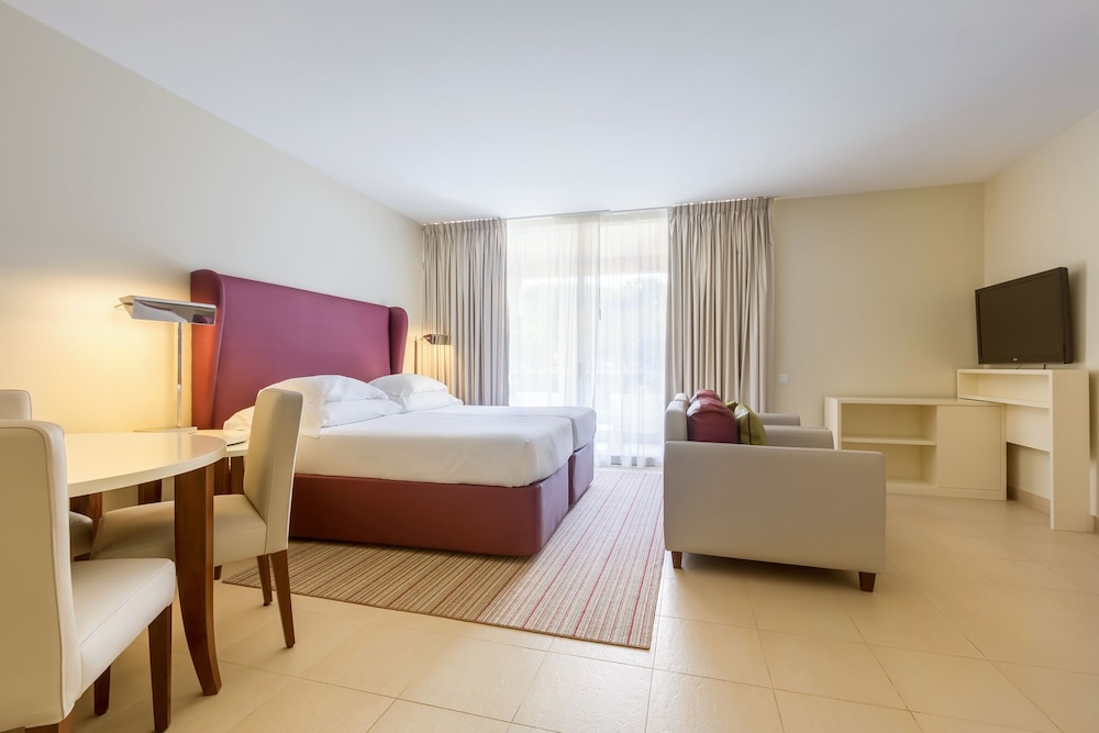NAU Sao Rafael Suites – All Inclusive — Hotel rooms in Albufeira, Faro