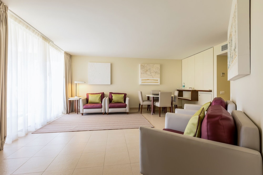 NAU Sao Rafael Suites – All Inclusive — Hotel rooms in Albufeira, Faro