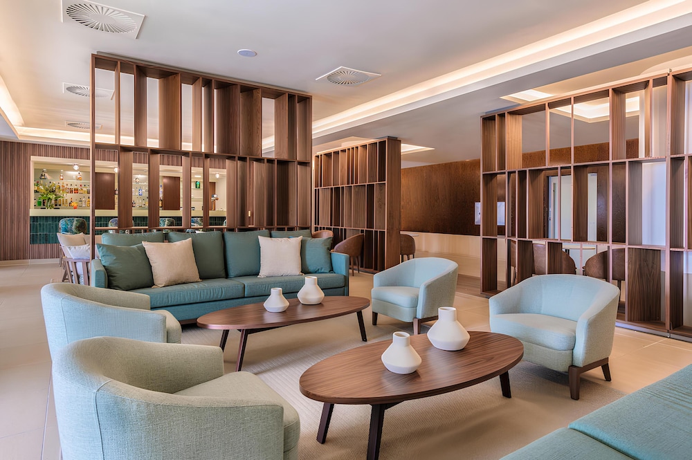 NAU Sao Rafael Suites – All Inclusive — Restaurant & bars in Albufeira, Faro