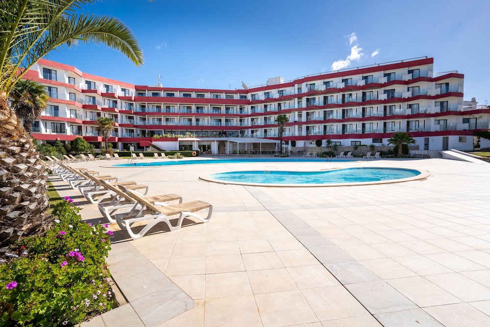 Hotel da Aldeia - Adults Only — Swimming pool in Albufeira, Faro