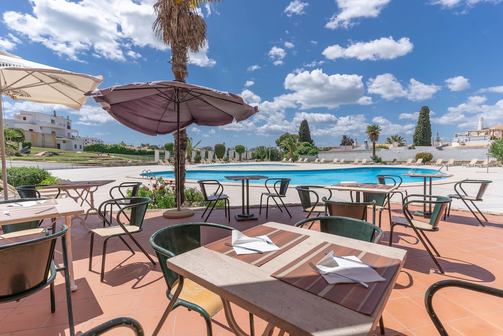 Hotel da Aldeia - Adults Only — Swimming pool in Albufeira, Faro